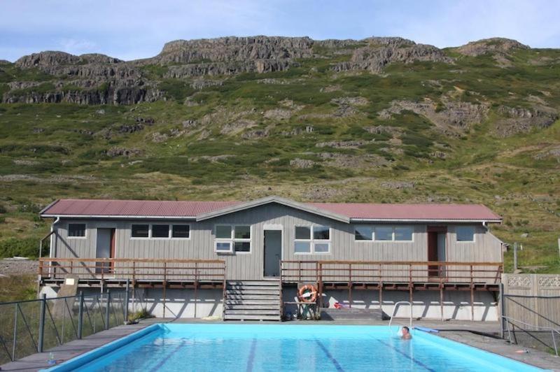 Hotel Laugarholl With Natural Hot Spring هولمافيك المظهر الخارجي الصورة
