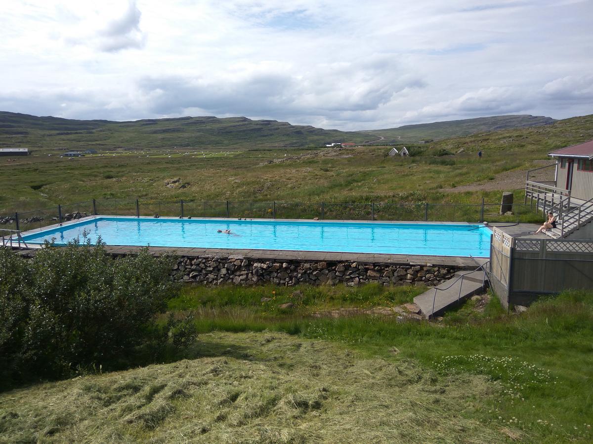 Hotel Laugarholl With Natural Hot Spring هولمافيك المظهر الخارجي الصورة